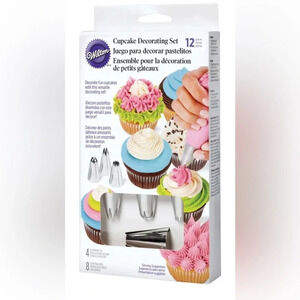 Wilson cupcake decorating set